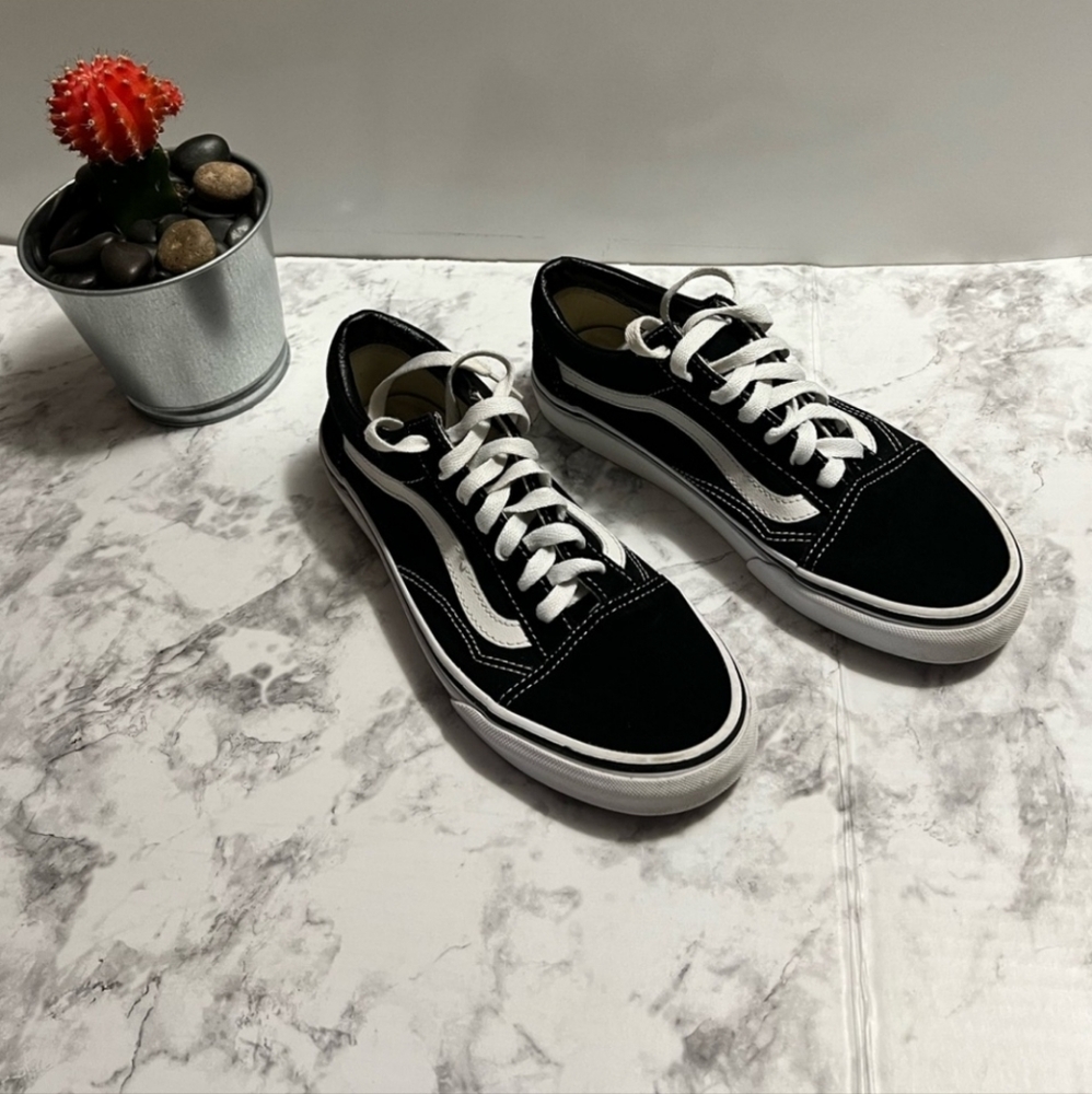 Vans Old Skool Sneakers 7.5